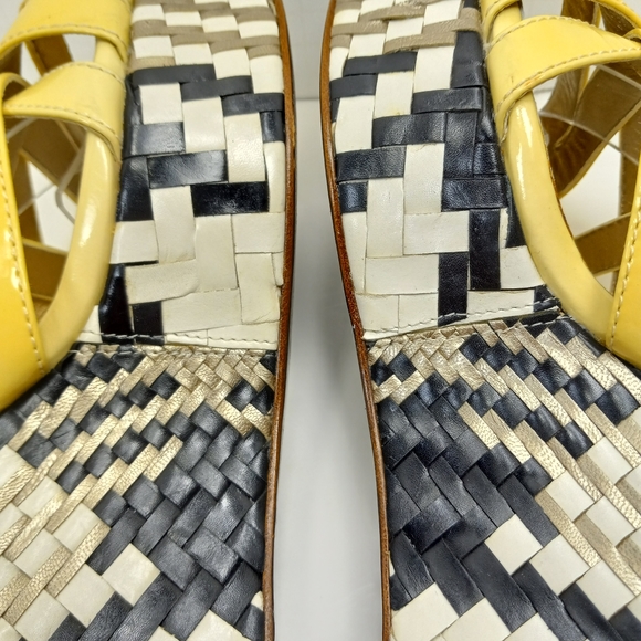 COLE HAAN & Nike Air Genevieve Pale Yellow Patent Sandals w/ Bold Woven Plat… - Picture 8 of 15